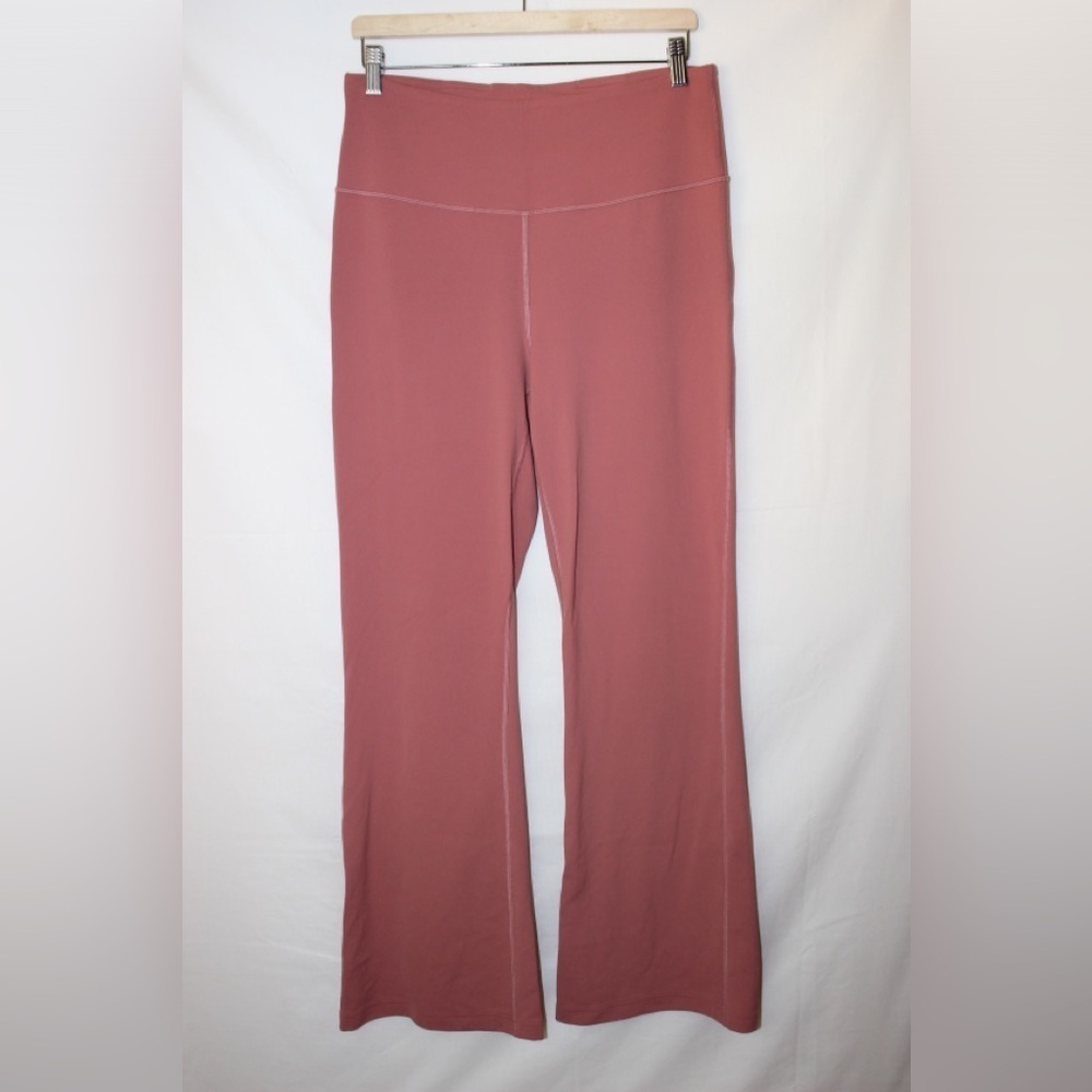 Women’s Lululemon Groove Super-High-Rise Flared Stretchy Pants Nulu Size 12